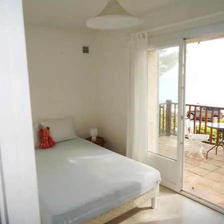 Bel Duplex Avec Terrasse Et Jardin De Gigaro 151 لا كروا فالميه